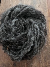 Charcoal grey Lincoln wool yarn, lockspun curly art yarn